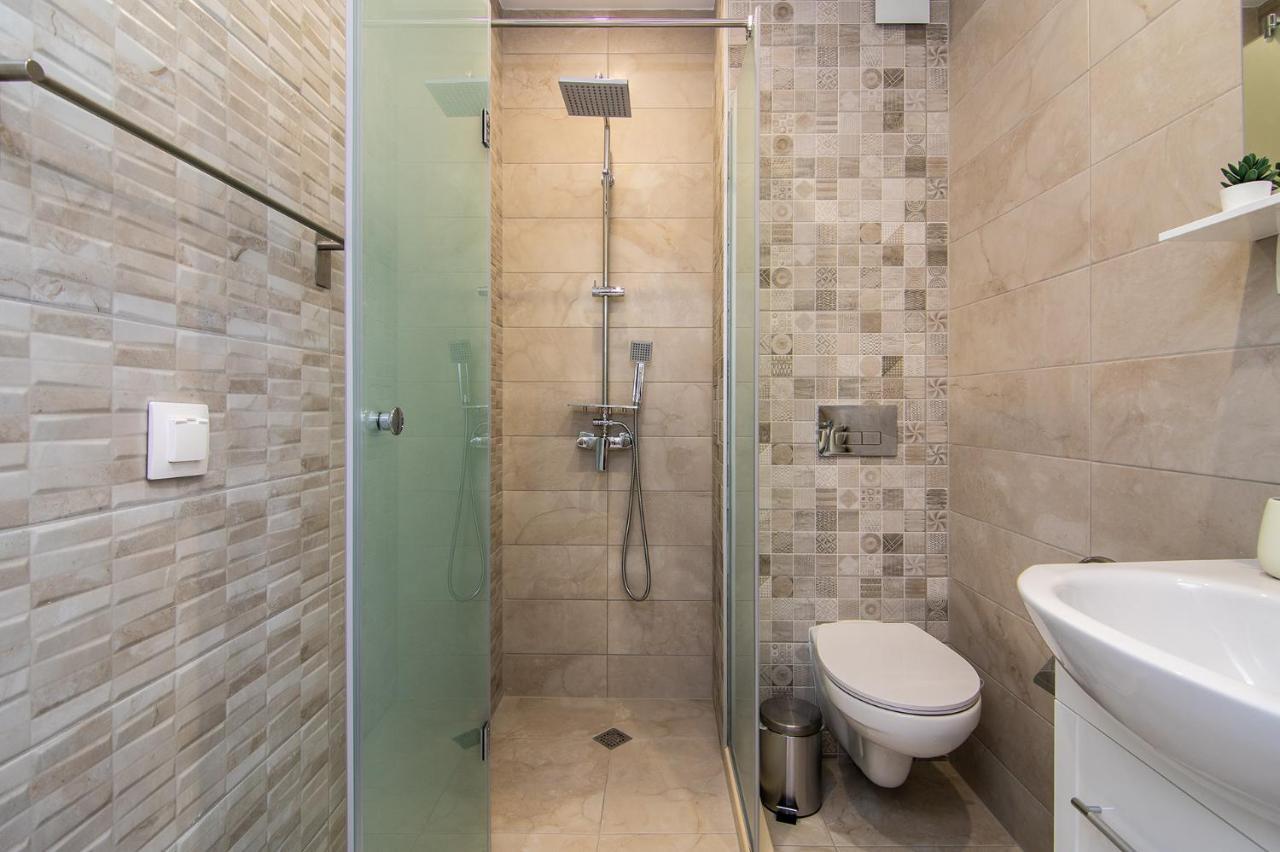 Cozy Flats Nearby Center Free Park Area Apartment Varna Exterior photo